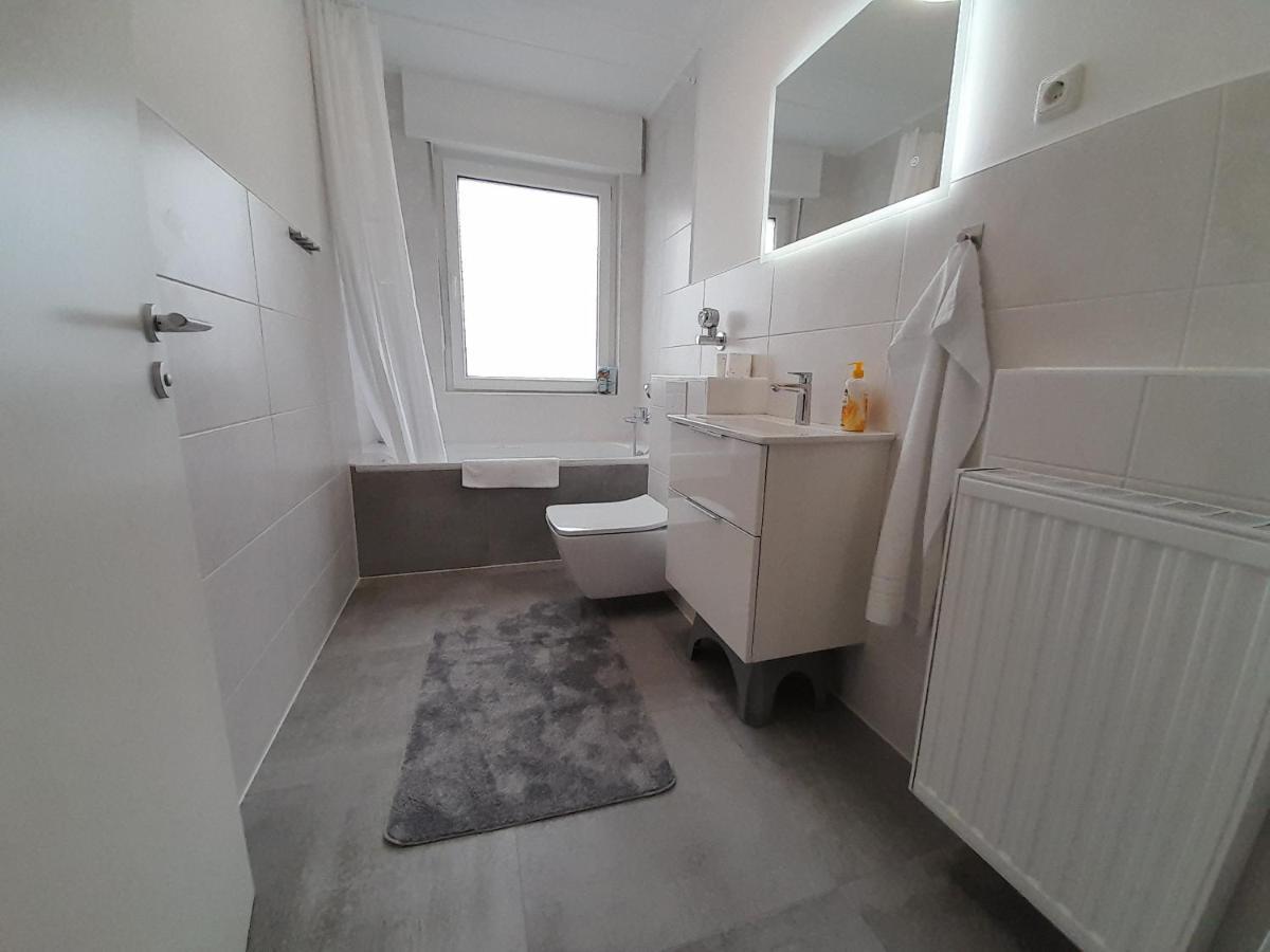 4-Zimmer-Ferienwohnung, Modern, Kueche, Wlan, Netflix Castrop-Rauxel Exterior foto